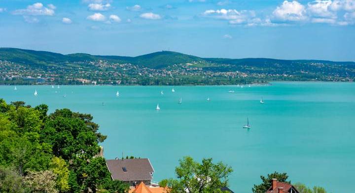 Fillérekért juthatsz hozzá most ezekhez az ingatlanokhoz, a magyarok kedvenc nyaralóhelyén vannak