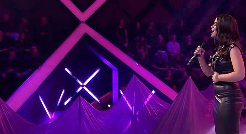 Újra széket kapott: már a legjobb hat között az X-Faktorban a debreceni gimnazista – videóval