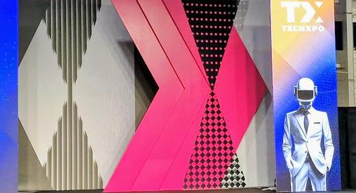 Techxpo 2025: AI-szakadék a cégvezetők és a munkavállalók között