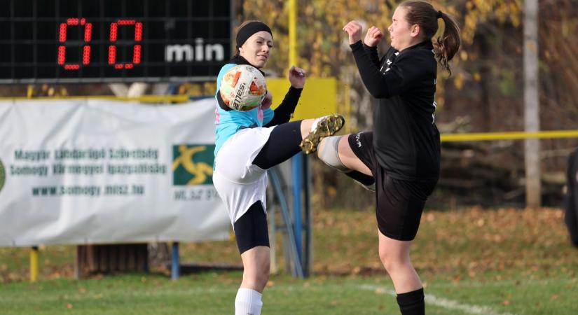Női foci: két csúnya öngólt hozott a labdás karate a hétvégén