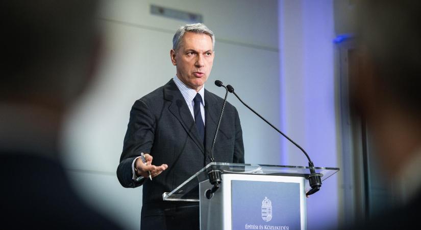 Lázár János: Mészáros Lőrinc nem építhet vasutat, ha nem fogadja el a feltételeket