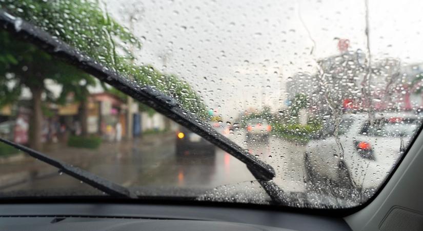 Havas esővel támad tovább a hidegfront, hózápor sem kizárt! Íme a keddi időjárás