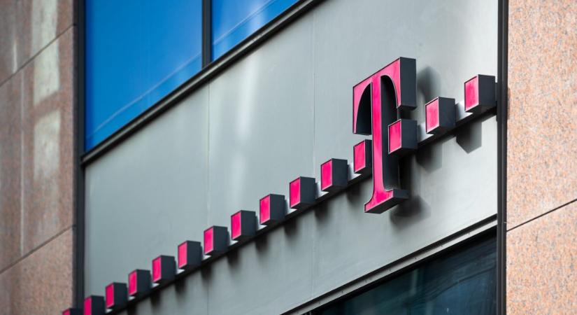Csoportos elbocsátás jön a Magyar Telekomnál