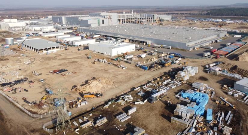 Közel 1000 milliárdból bővíti magyar akkugyárát a Samsung