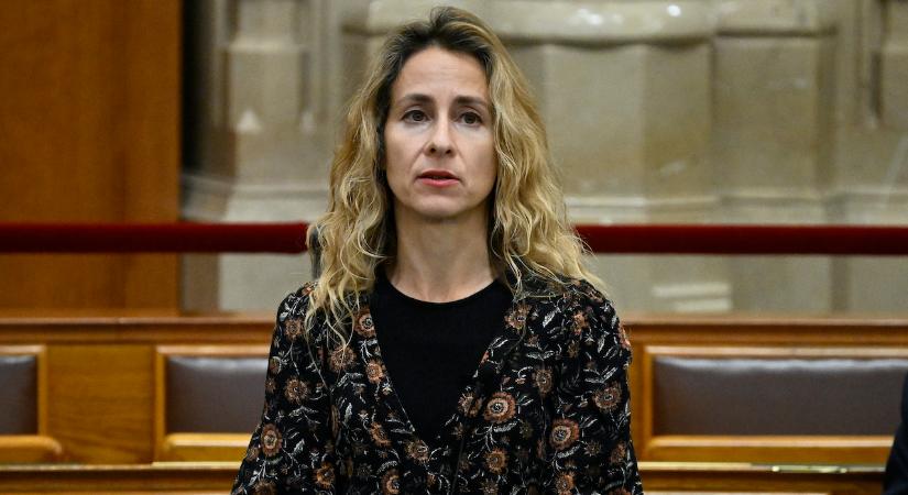 Válasz Szabó Rebekának: A kormány nem támogat versenyképességi öngyilkosságot