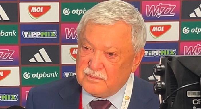 Csányi Sándor is elsírta magát