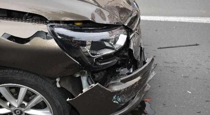 Bénázások hétvégéje: koccanások és kapitális figyelmetlenségek