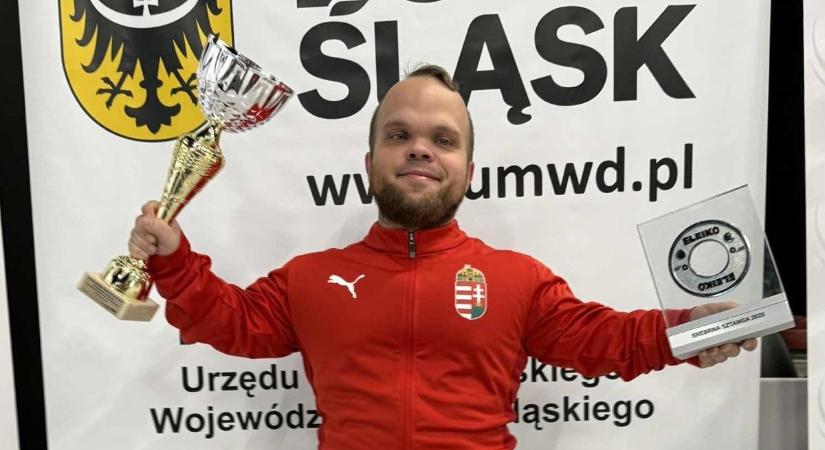 Újabb csúcsot állított fel a szentesi parafekvenyomó