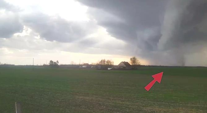 Gustnado kavart délen