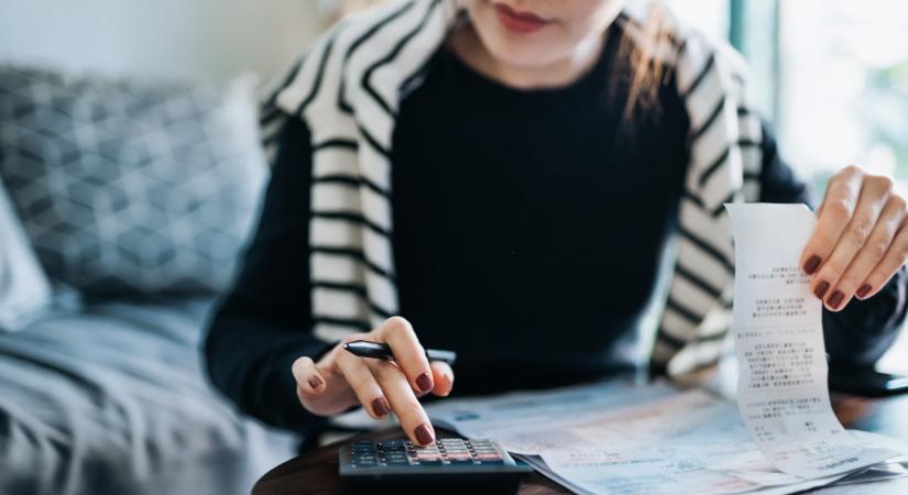 Itt tartja a pénzét a magyar elit: miről tudhatnak, ami az egyszerű emberhez nem jut el?