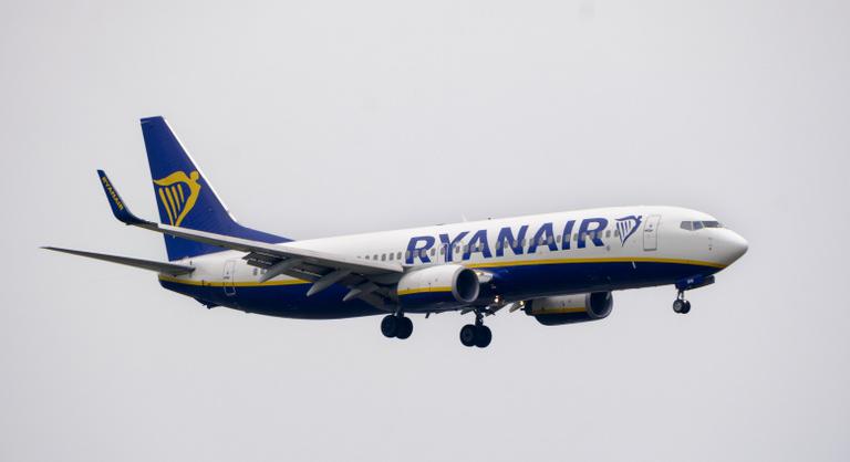 Részeg utas balhézott a Ryanair egyik járatán, a pilótának kellett beavatkoznia