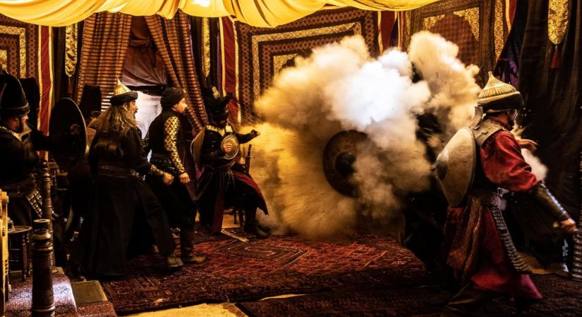 Hunyadi (A holló felemelkedése): Élvezetes látványvilág, gyenge alakítások (kritika)