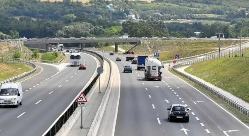 Indulatok a sztrádán: így üzentek olvasóink azoknak, akik a belső sávban 110-zel cammognak (videó)