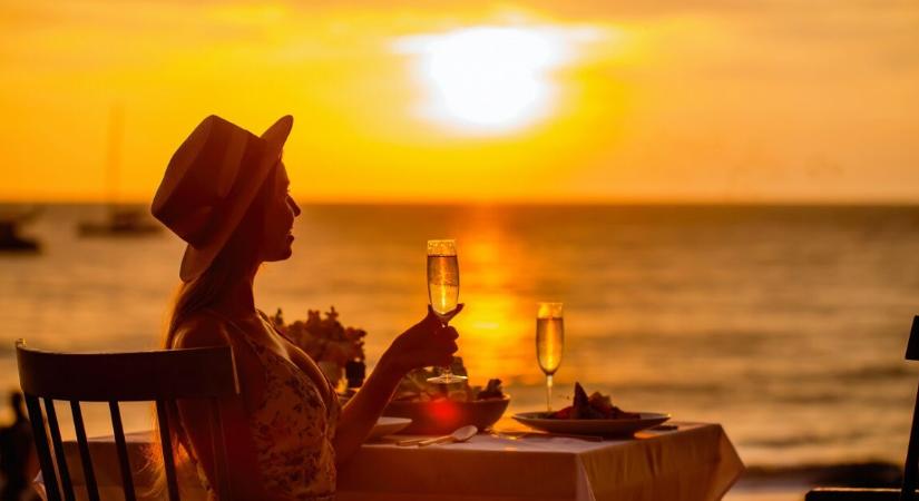 Botrány lett az első randiból – a nő felállt az asztaltól, miután a férfi sorozatosan kritizálta