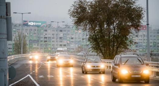Péntek este folytatódik a munka: lezárják a Flórián téri felüljárók északi hídját