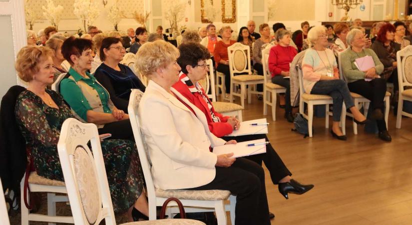„Erősebbek vagyunk, mint valaha” - Kárpát-medencei Magyar Nyugdíjasok Fóruma zajlott Zilahon