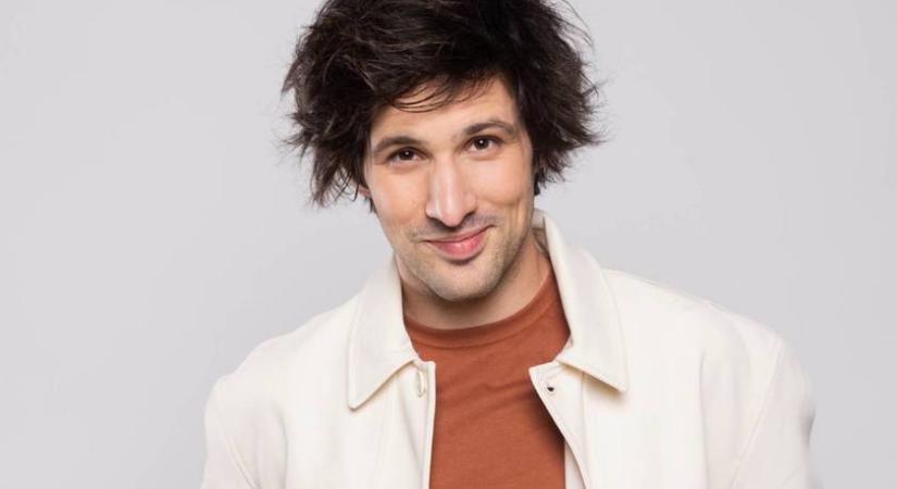 Ember Márk felesége fürdőruhás fotón: Virág természetes szépség