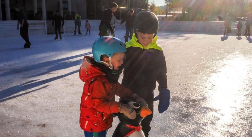Idén is lesz Balatonalmádiban jégpálya, mutatjuk mikor nyílik!