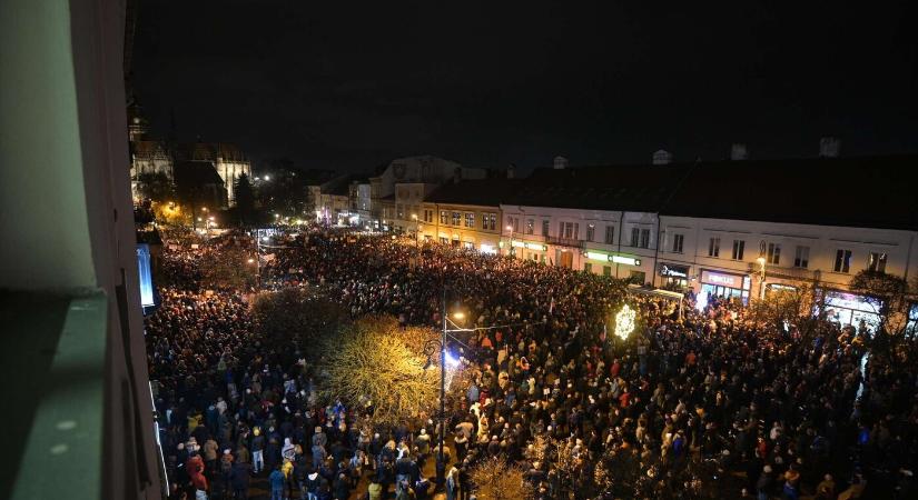 Több ezren vonultak utcára Kassán november 17-én