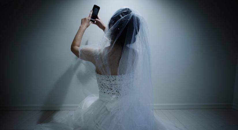 Hozzáment egy japán nő az MI-személyiséghez, amit ő maga hozott létre a ChatGPT-ben