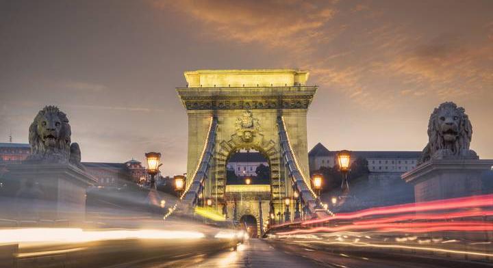 Így született meg Budapest első hídja