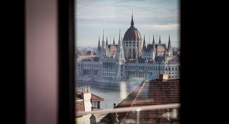 Még a parlamentben is a magyar–ír meccs volt a téma, súlyos vád érte az MLSZ-t