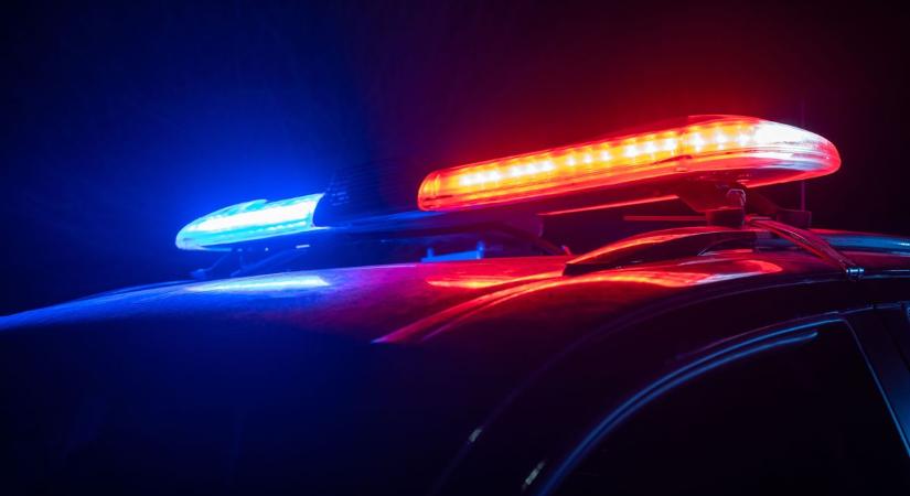 Újabb baleset történt Zalában: két autó ütközött, az egyik árokba borult