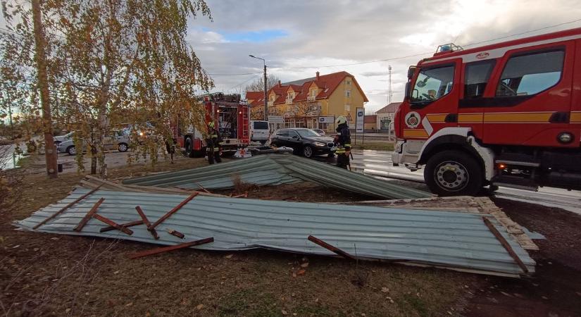 Egymást érték az utakon a balesetek, nagy károkat okozott a hétfői vihar