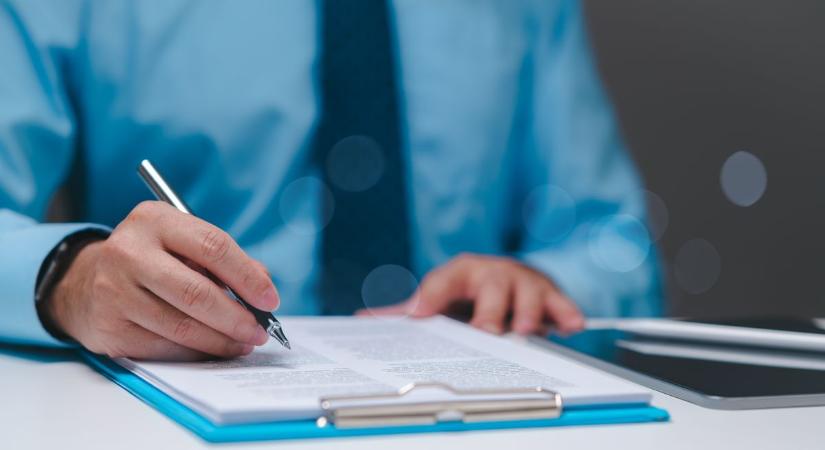 Váratlan bejelentést tett Magyarország egyik legnagyobb bankja: sok tízmilliárdos üzletet kötött az állammal – erre kellenek a visszavásárolt részvények