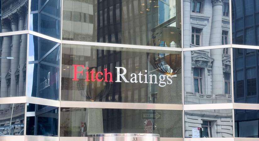 Megszólalt a Fitch Trump védőhálójával kapcsolatban: nem egyértelműek a hatások