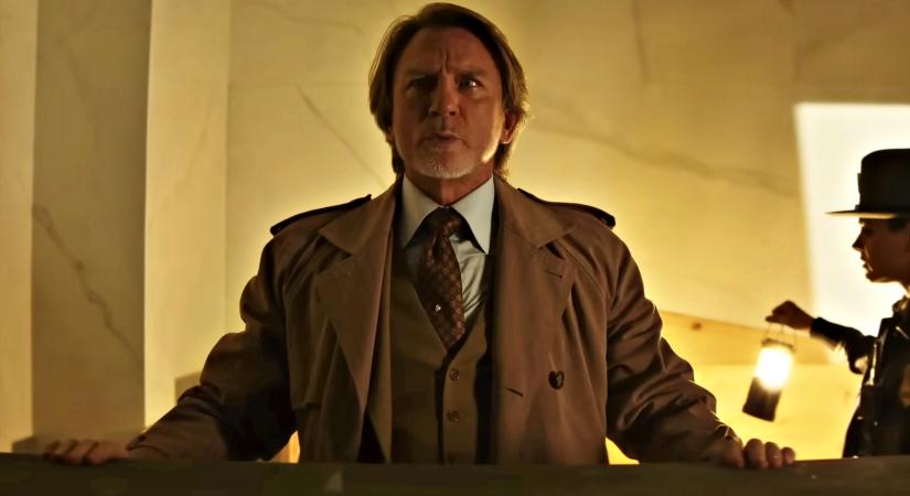 Új előzetes érkezett a Tőrbe ejtve: Ébredj fel, halott emberhez, amelyben Daniel Craig hőse egy nagyon furcsa haláleset és pajzán falfirkák ügyében is nyomoz