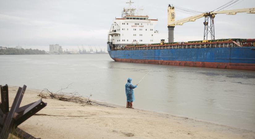 A közeli ukrán területeket ért orosz dróntámadások miatt két falut is evakuáltak Romániában