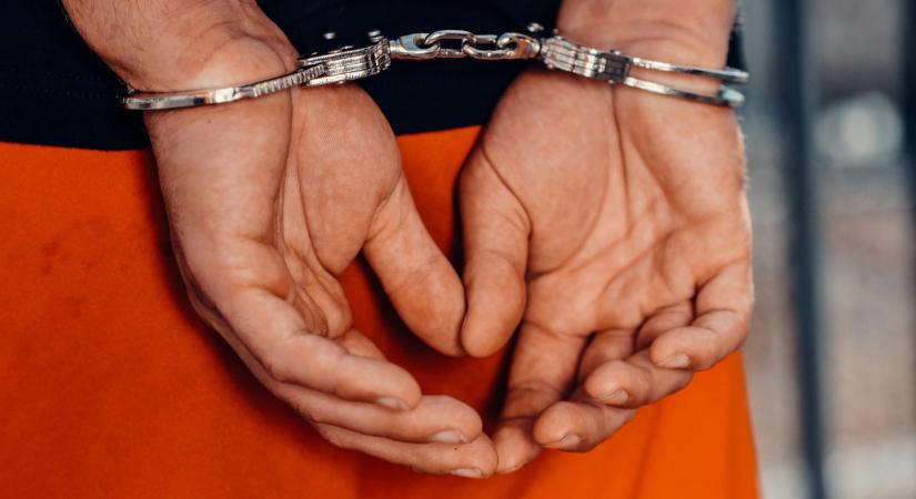 „Lelőttem egy betörőt!” – saját barátnőjével végzett a 25 éves férfi