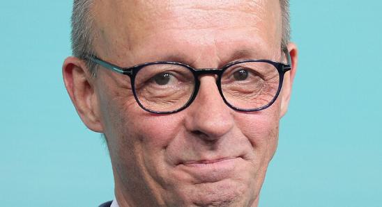 A német kormány feloldja az Izraelnek szánt katonai felszerelésekre vonatkozó exportkorlátozásokat