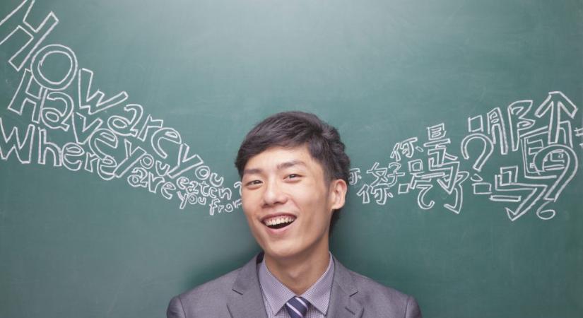 Szó szerint megfiatalíthatja az agyunkat, ha több nyelven beszélünk