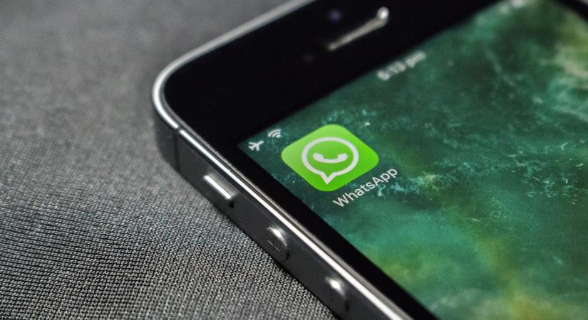Nagy dobásra készül a WhatsApp, falak fognak leomlani