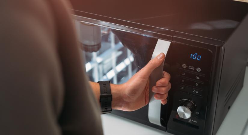 Konyharuhák: ezért kerül egyre több a mikróba – meglepő, de hatékony