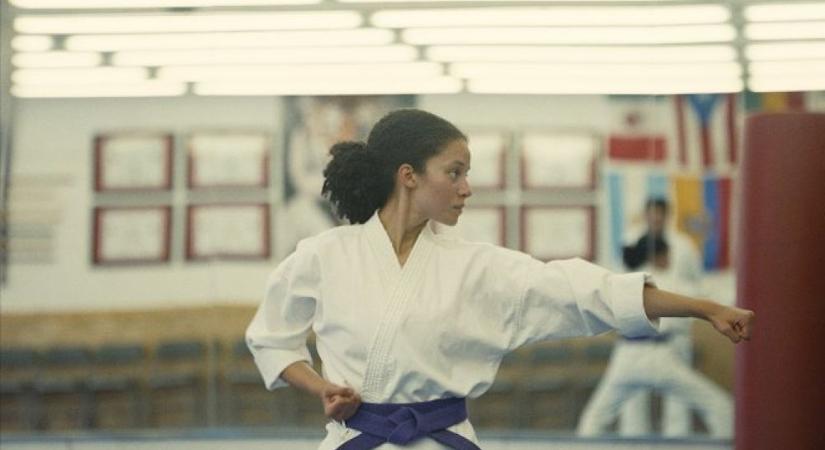 Egyik csata a másik után: Katyvasz sztori, gyenge rendezés és vérszegény alakítások (kritika)