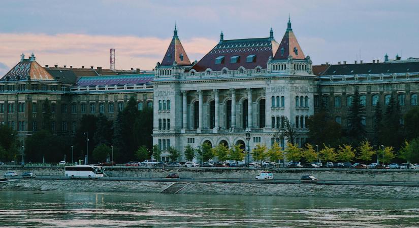 A nők egyetemi képzése 130 éve lehetséges Magyarországon