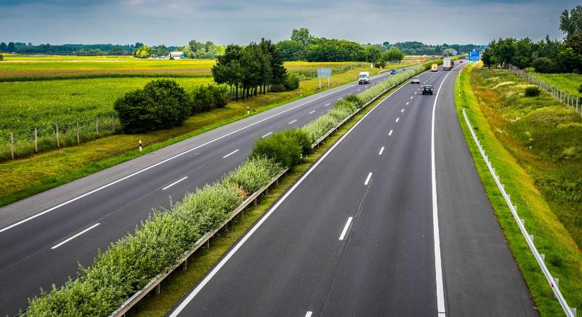 Autópálya-alagúton és új gyorsforgalmi kapcsolatokon dolgozhat a Duna Aszfalt Szlovákiában