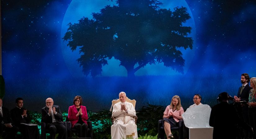 Leó pápa: „A teremtett világ árvizek, aszályok, viharok és könyörtelen hőség formájában kiált segítségért”