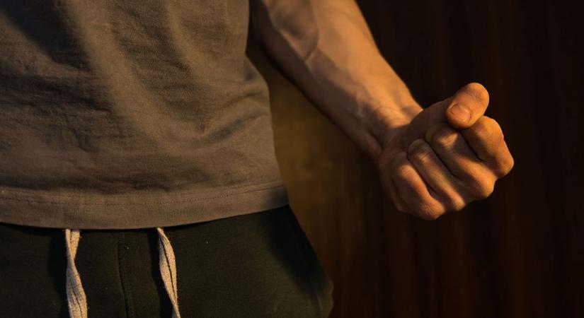 Durva balhé Szentgotthárdon: fenyegetőzéstől tettlegességig fajult a rablás