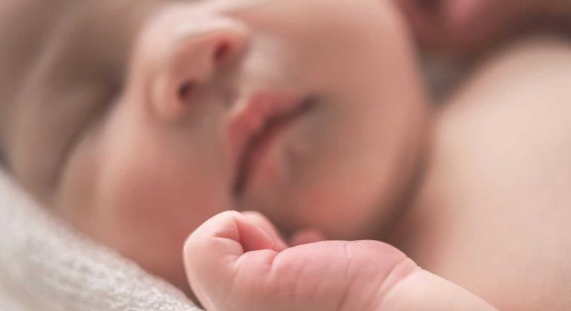 Országos újszülött-szűrőprogramot ígér év végéig az egészségügyi miniszter