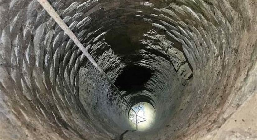 Kútba zuhant! Háromméteres mélységből húzták ki a tűzoltók – filmbe illő volt a mentés! (fotókkal)