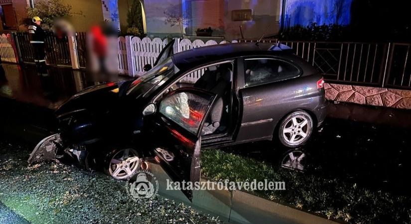 Előzésből lett a baj, árokba repült az autó a zalai településen – vallott a vétkes sofőr