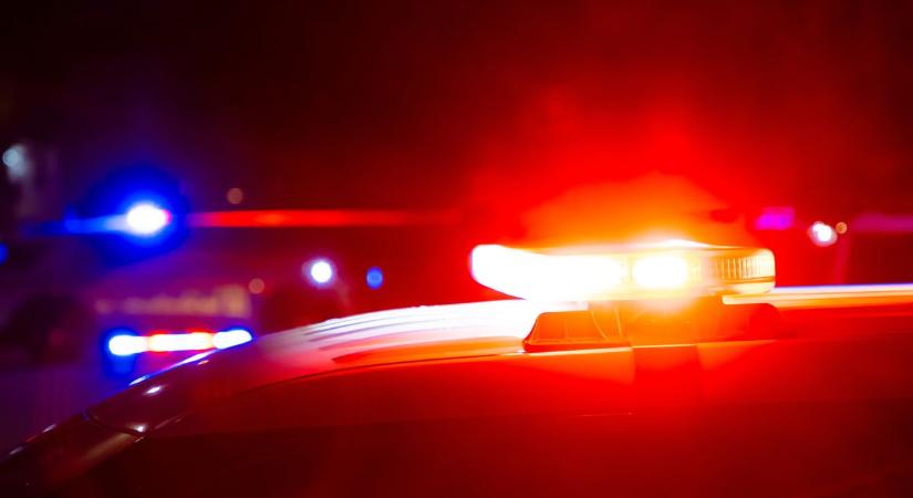 Ébresztő helyett a rendőrségi razzia keltette az illegális szereket használó férfit – videóval