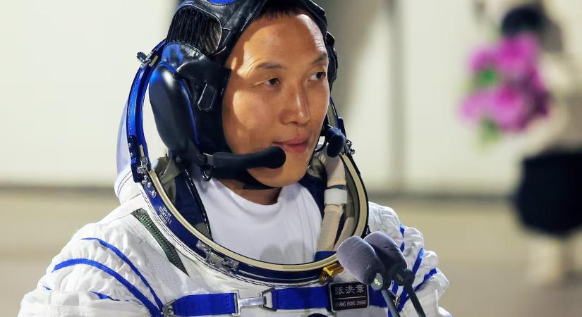 Újabb három kínai űrhajós rekedt az űrben, miután megmentették kollégáikat