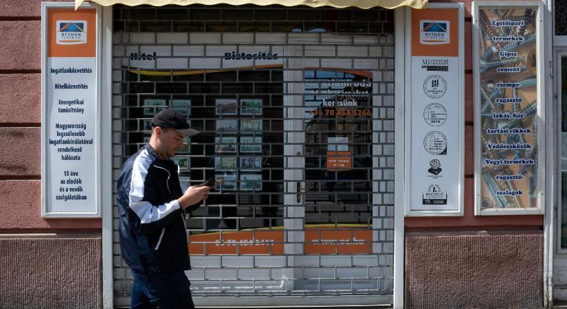 Megveszi az Otthon Centrumot Mészáros Lőrinc bankja