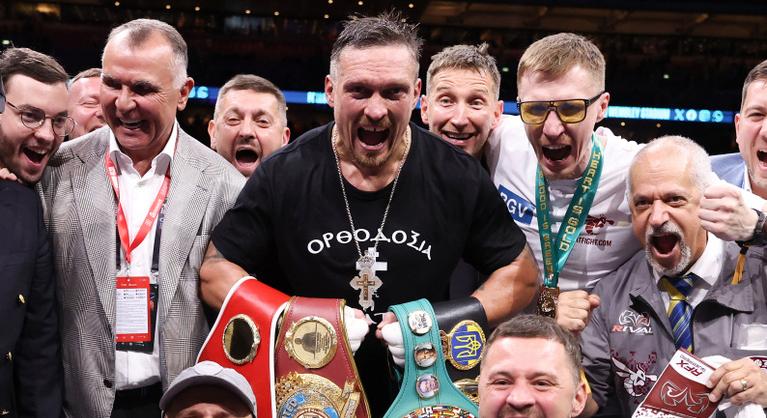 Lemondott világbajnoki övéről a nehézsúlyúak vitathatatlan bajnoka