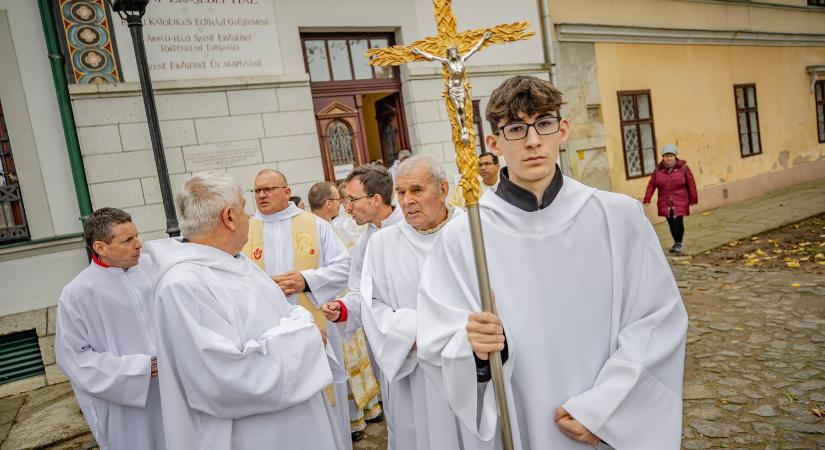 Hatszázan vettek részt a Katolikus Karitász országos zarándoklatán Sárospatakon